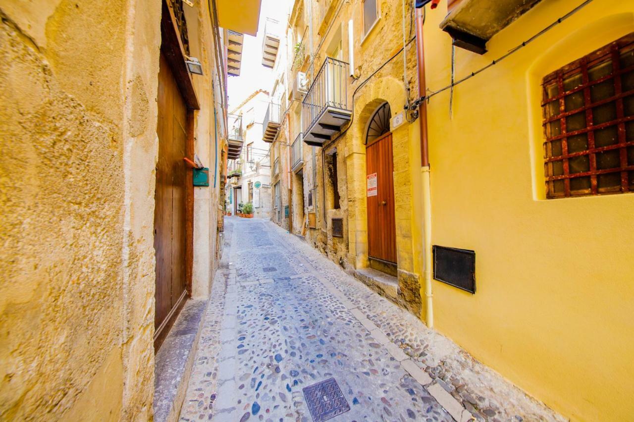 Kefa Holiday - Alle Torri Apartments Cefalù Buitenkant foto